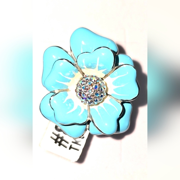 NWT Size 8 Luxe Jewelry Designs Stainless Steel Flower Ring w Aurora B Crystals - Picture 5 of 5